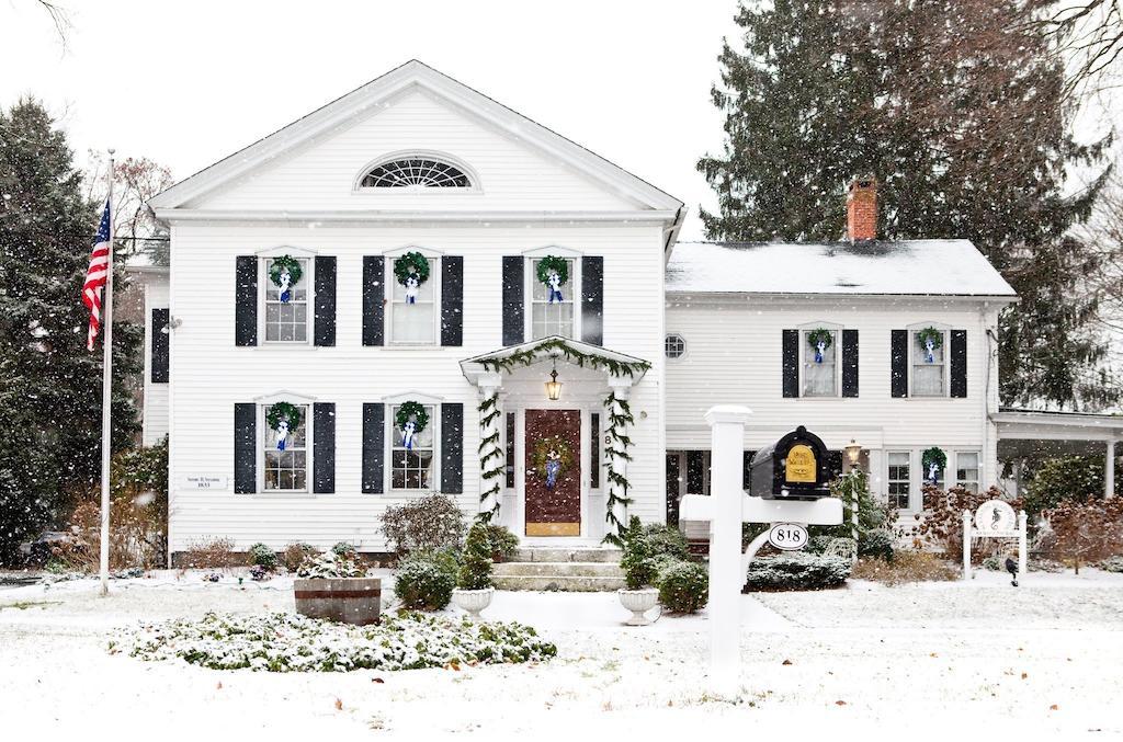 Scranton Seahorse Inn Мадисон Экстерьер фото