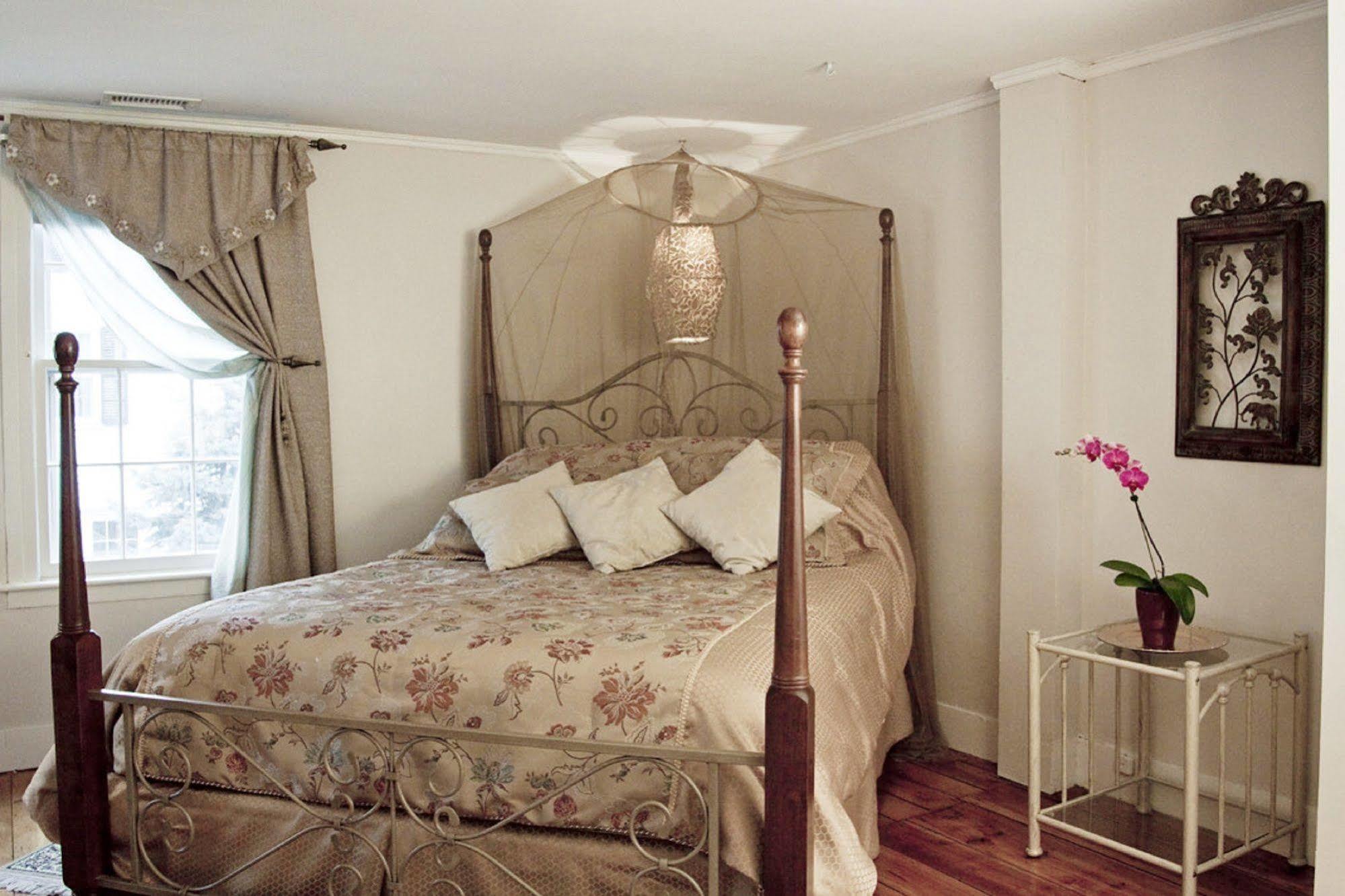 Scranton Seahorse Inn Мадисон Экстерьер фото