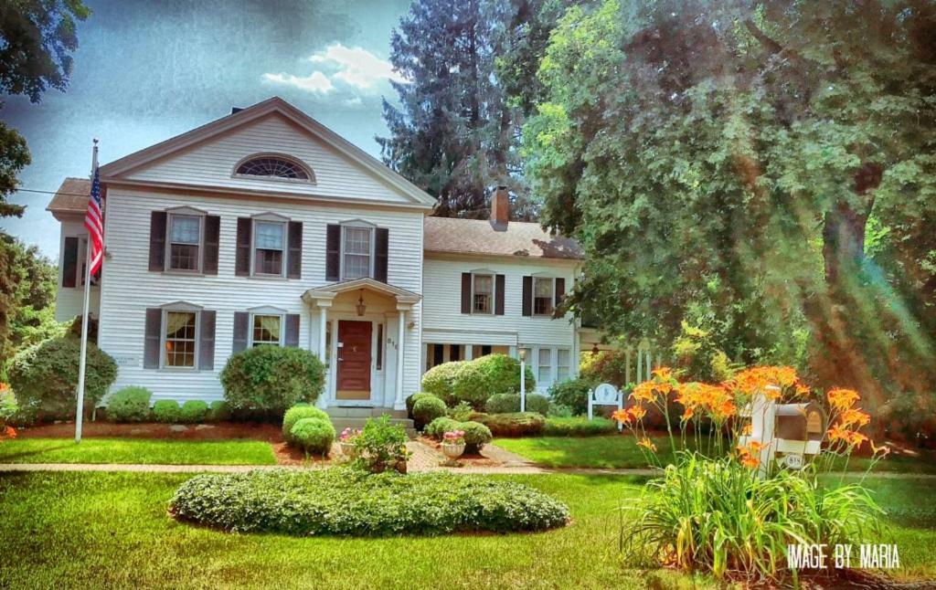 Scranton Seahorse Inn Мадисон Экстерьер фото