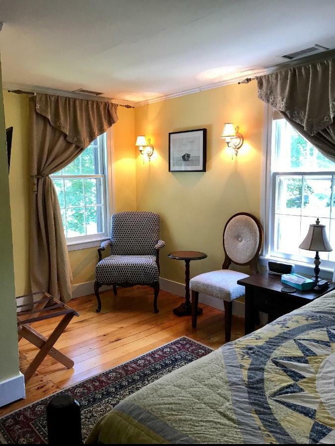 Scranton Seahorse Inn Мадисон Экстерьер фото