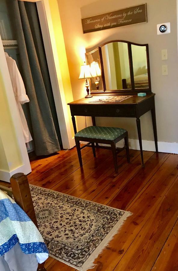Scranton Seahorse Inn Мадисон Экстерьер фото